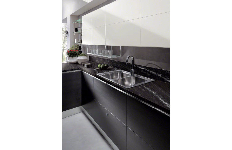 Agatha Black Granite