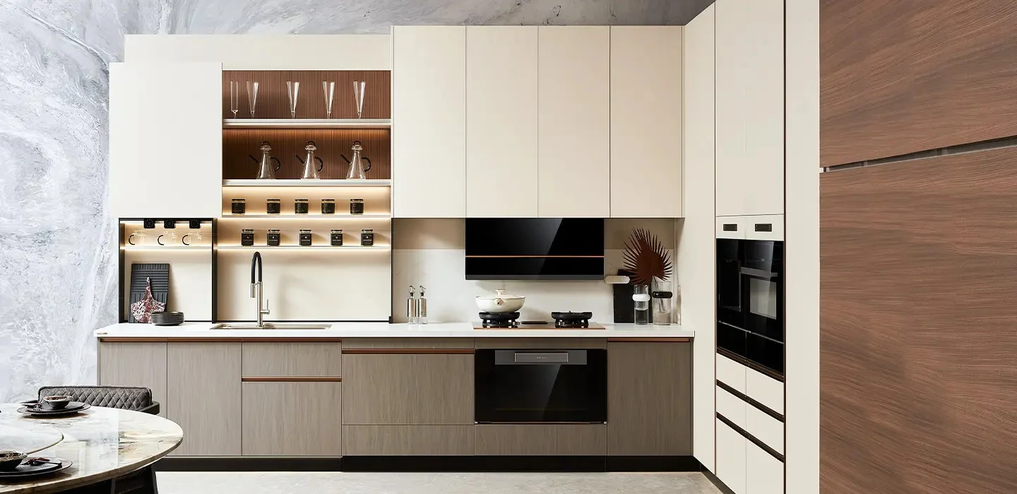 Thiết kế thi công Tủ bếp MOYEN hiện đại tối giản màu be không tay nắm