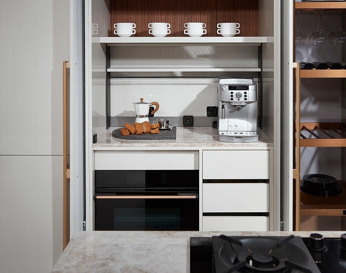 Thiết kế thi công Tủ bếp RODIN gỗ tự nhiên kết hợp gỗ Veneer hiện đại
