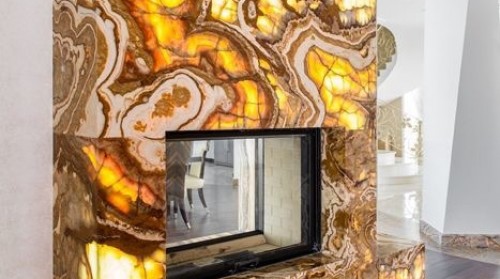 Đá Onyx ốp cầu thang và khu vực khác
